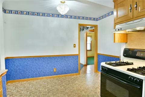 144 Helena Dr, Struthers, OH 44471 photo 18