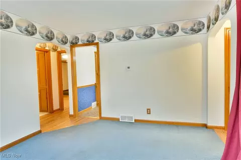144 Helena Dr, Struthers, OH 44471 photo 11