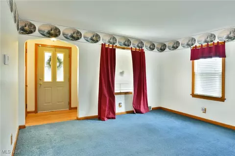 144 Helena Dr, Struthers, OH 44471 photo 8