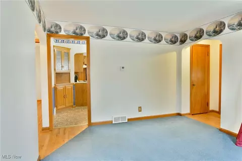 144 Helena Dr, Struthers, OH 44471 photo 12