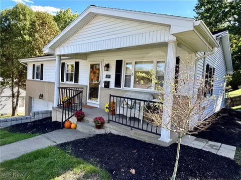 109 Gaywood Dr, Saint Clairsville, OH 43950