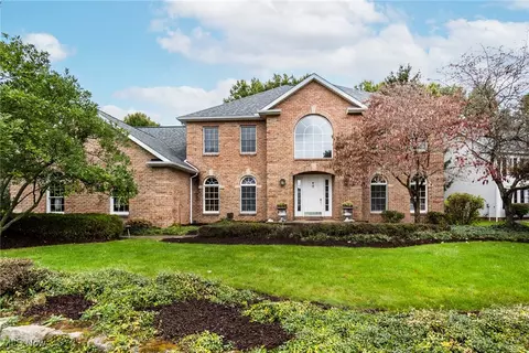 241 Montgomery Dr, Canfield, OH 44406
