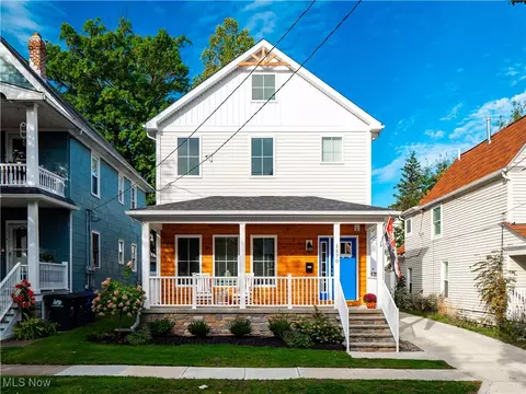 1570 Winchester Ave, Lakewood, OH 44107