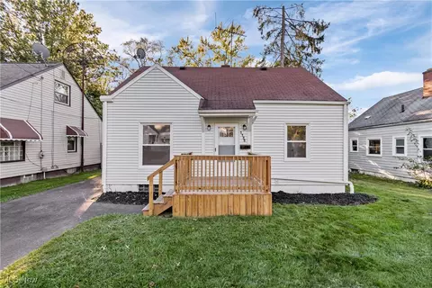 1188 Crestview Ave, Akron, OH 44320