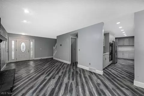 Living - 1128 Millhaven Dr, Copley, OH 44321 photo 5 of 5
