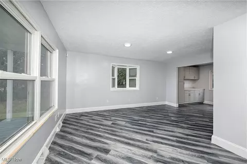 Living - 1128 Millhaven Dr, Copley, OH 44321 photo 1 of 5