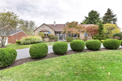 3925 Palisades Dr, Weirton, WV 26062