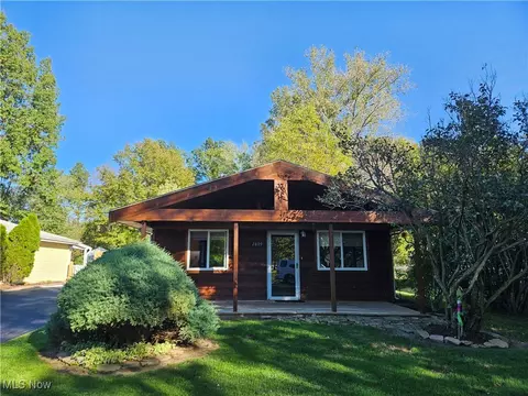 2809 Brenner Dr, Lorain, OH 44053