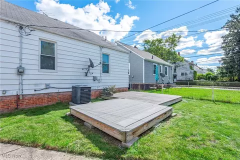 Exterior - 6166 Wareham Dr, Parma, OH 44129 photo 8 of 12