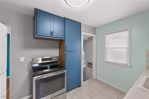 Entry Way - 6166 Wareham Dr, Parma, OH 44129 photo 1 of 1
