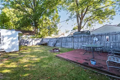 Exterior - 577 Belvedere Ave SE, Warren, OH 44483 photo 6 of 6