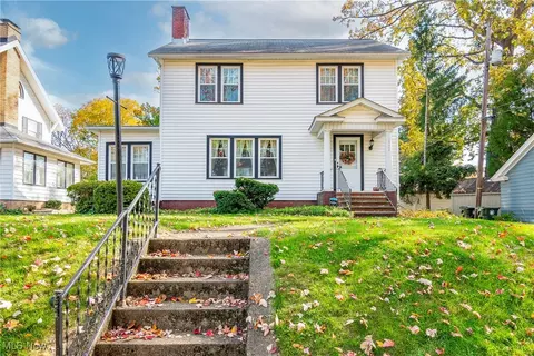 1920 Yale Ave NW, Canton, OH 44709