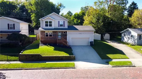 884 Bellevue Ave, Akron, OH 44307