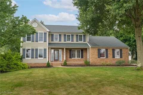 8012 Glendevan St NW, Massillon, OH 44646