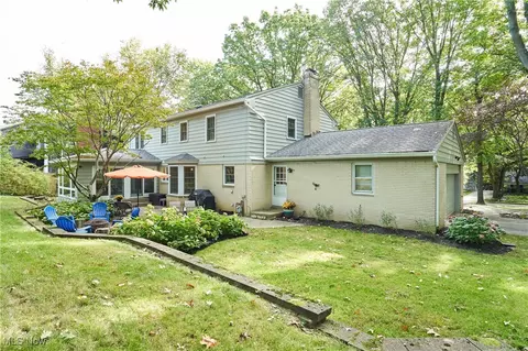 Exterior - 334 Ely Rd, Akron, OH 44313 photo 5 of 7