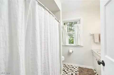 Bath - 334 Ely Rd, Akron, OH 44313 photo 3 of 3
