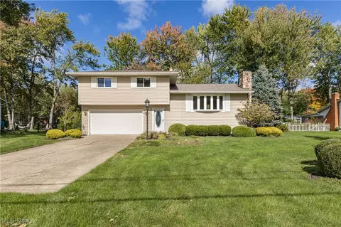 7233 Brownell Dr, Mentor, OH 44060