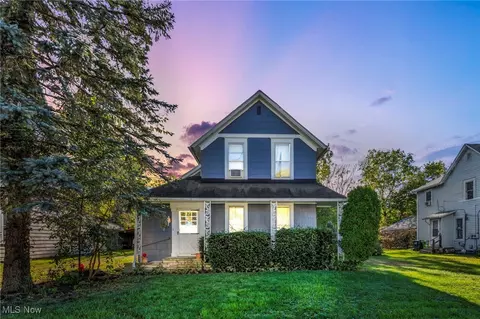 148 Norman St, Barberton, OH 44203