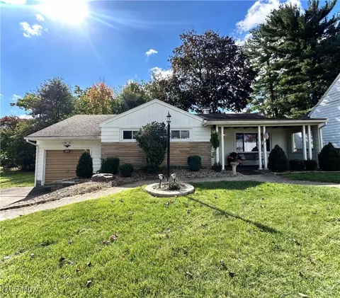 1673 Meadowbrook Ave, Youngstown, OH 44514