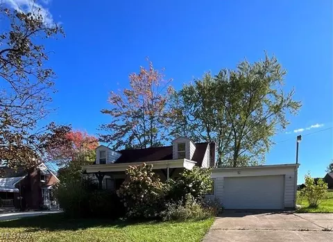2413 W Manor Ave, Poland, OH 44514