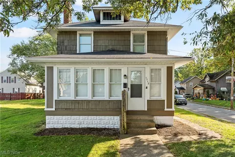 1712 Erie St S, Massillon, OH 44646
