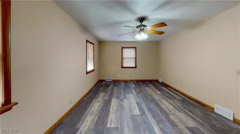 4566 Aurora St NW, Canton, OH 44708 photo 13