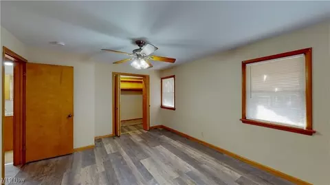 4566 Aurora St NW, Canton, OH 44708 photo 12