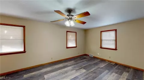 4566 Aurora St NW, Canton, OH 44708 photo 11