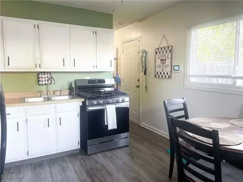 611 Boston Ave, Elyria, OH 44035 photo 10