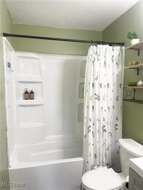 611 Boston Ave, Elyria, OH 44035 photo 16