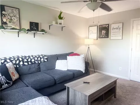 611 Boston Ave, Elyria, OH 44035 photo 5