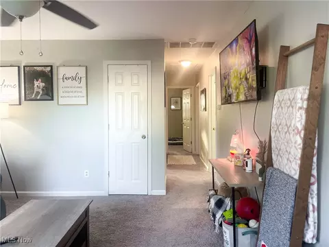 611 Boston Ave, Elyria, OH 44035 photo 6