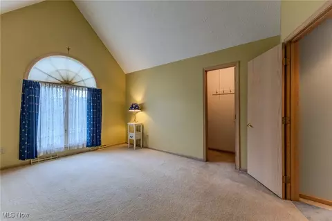 Bedroom - 2820 Loreto Dr, Willoughby Hills, OH 44094 photo 3 of 6