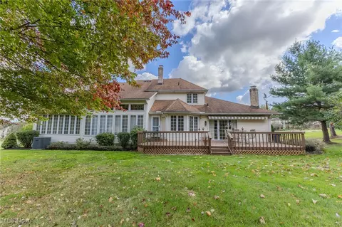 Exterior - 2820 Loreto Dr, Willoughby Hills, OH 44094 photo 3 of 6