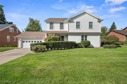 2610 Elmhurst Dr, Beachwood, OH 44122