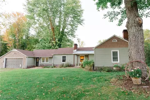 2255 Tallmadge Rd, Ravenna, OH 44266