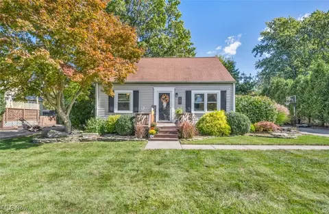 107 Forest Blvd, Avon Lake, OH 44012