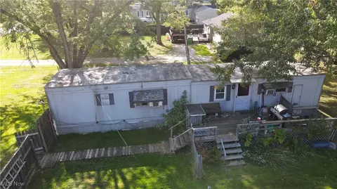 1913 Tillotson Rd, Ashtabula, OH 44004