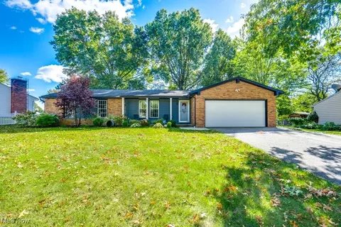 4000 Mesa Cir NW, Massillon, OH 44646
