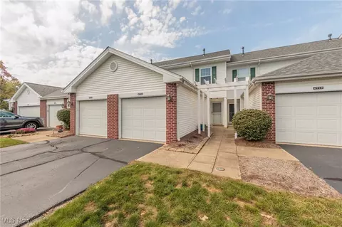 6712 Woodruff Ct, Middleburg Heights, OH 44130