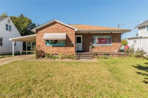 1072 Dayton St, Akron, OH 44310