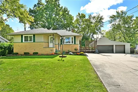 3236 Curtis Ave SE, Warren, OH 44484