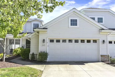 33255 Fairport Dr, Avon Lake, OH 44012