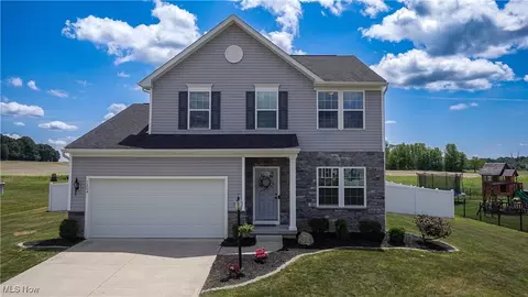 7264 Crusader St SW, Massillon, OH 44646