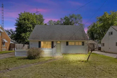 2524 Watson Ave, Alliance, OH 44601