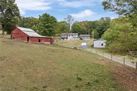 8817 Cement Bridge Rd NW, Dundee, OH 44624