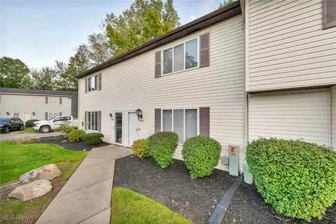 502 Maplebrook Dr, Painesville, OH 44077