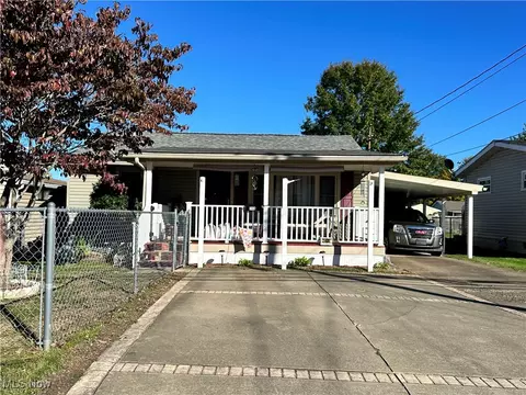 2405 Belmont Rd, Parkersburg, WV 26101
