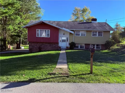 2110 17th Ave, Parkersburg, WV 26101