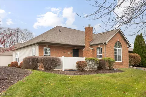 4281 Hunters Chase Ln, Wooster, OH 44691